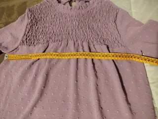 Blusa morada con motas