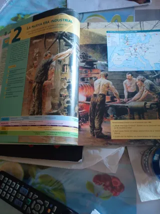 Libro Historia del Mundo Contemporáneo.1⁰ Bachille