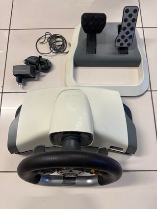 Volante Xbox 360 con pedali