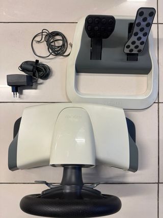 Volante Xbox 360 con pedali