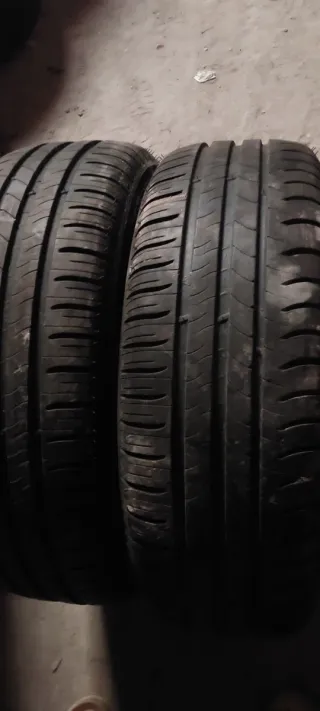 Neumaticos 195 60 R15 88H. Michelin