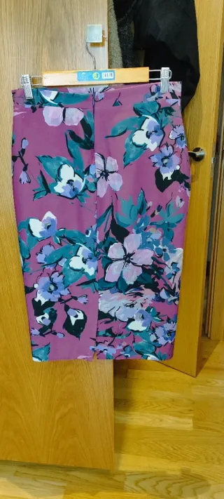 Falda midi floral morada