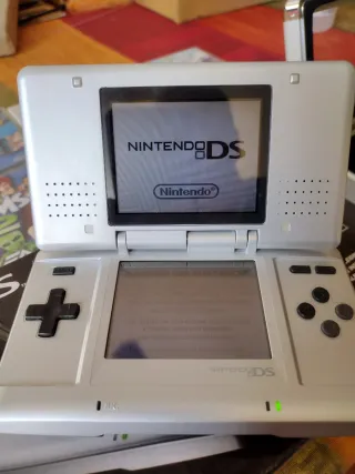 Consola Nintendo DS Gris + 8-Juegos y caja