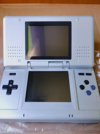 Consola Nintendo DS Gris + 8-Juegos y caja