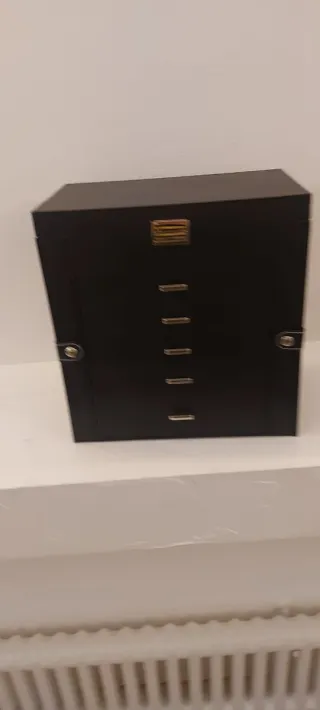 Scatola portagioie nera e beige