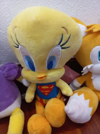 Peluche Tails, Piolín y Daisy