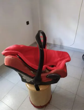 Carrito de bebé Quinny rojo