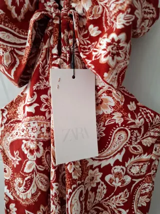 Vestido midi estampado cut out