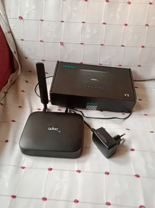Caja de voz/ Router Adob V3 Negro