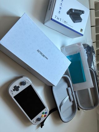 Retroid Pocket 6 Gris/Blanco