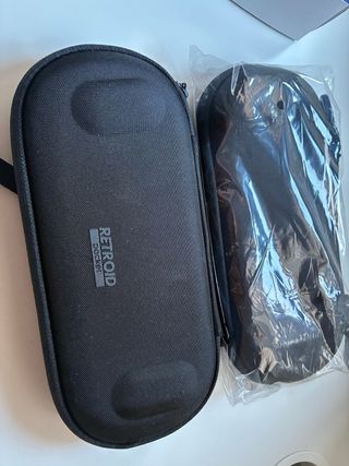 Retroid Pocket 6 Gris/Blanco