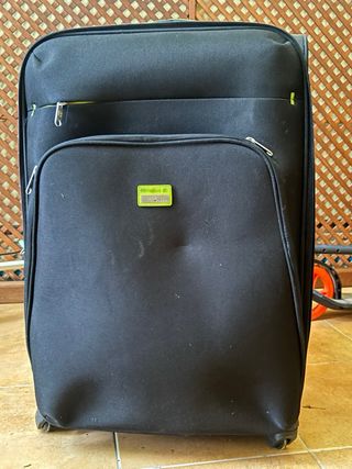 Maleta de viaje grande negra