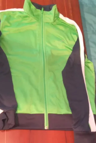 Chaqueta Domyos verde y blanca