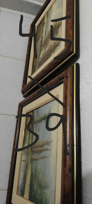 Dos cuadros decorativos