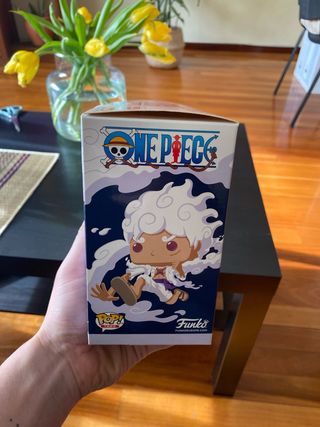 Funko Pop! One Piece T-Shirt y Figura