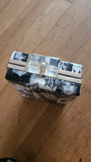 Bolso clutch estilo revista