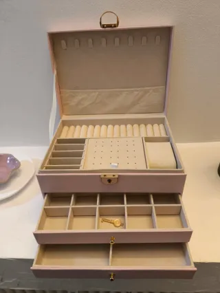 Scatola portagioie grande rosa