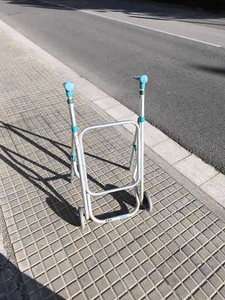 Andador 2 ruedas y tacos