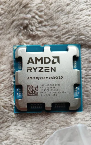 AMD Ryzen 9 9950X3D URGE VENTA!