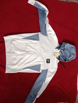 Sudadera Nike con capucha