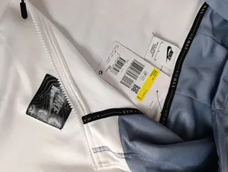 Sudadera Nike con capucha