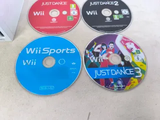 Nintendo Wii Consola + 4 Juegos + Pack Mandos
