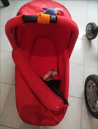 Carrito de bebé Quinny rojo