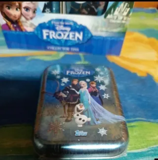 12 Latas Frozen Disney con 24 Cromos c/u