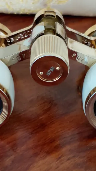 Binocolo mini vintage con parti in madreperla