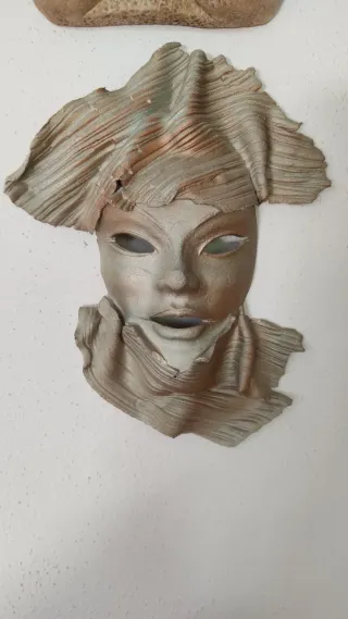 Máscara decorativa estilo barroco