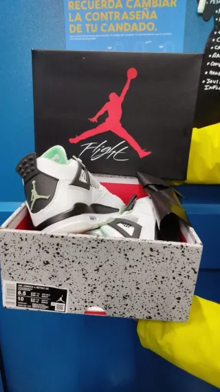 Zapatillas Jordan Air 4 Verde Blanco