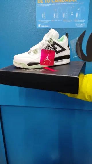 Zapatillas Jordan Air 4 Verde Blanco