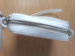 Bolso blanco Stradivarius efecto piel