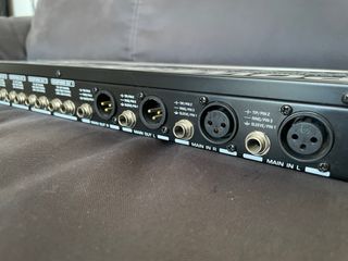 Amplificador auriculares Behringer Pro-XL HA4700