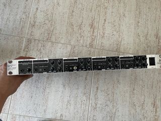 Amplificador auriculares Behringer Pro-XL HA4700