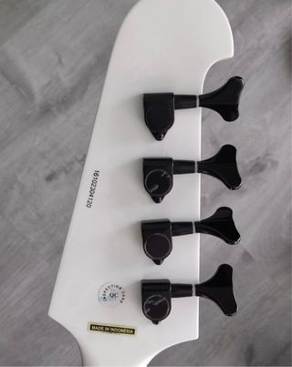 Epiphone Thunderbird Classic-IV Pro Alpine white