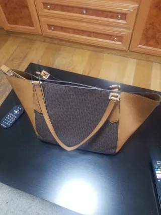 Bolso Michael Kors Grande Marrón y Dorado