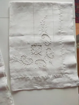 Lenzuolo matrimoniale lino ricamato a mano