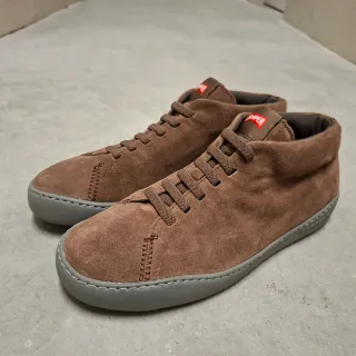 Botín Camper Marrón con Cordón Elástico