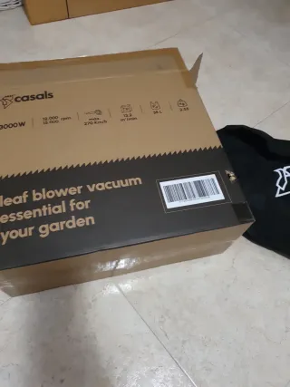 Sopladora de hojas y aspiradora 2 en 1 con cable.