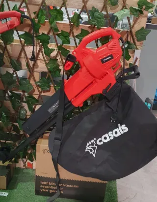 Sopladora de hojas y aspiradora 2 en 1 con cable.