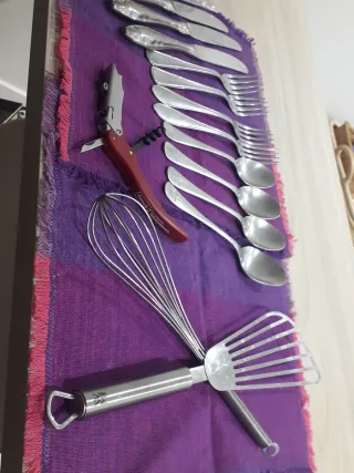 Set di posate e utensili da cucina
