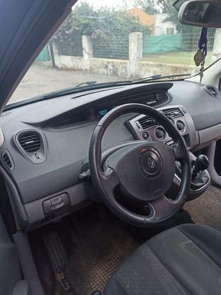 Renault Grand Scenic 2005