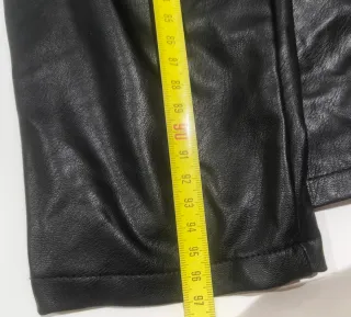 Pantalón polipiel negro