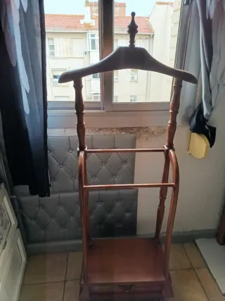 Galán de noche madera nogal antiguo