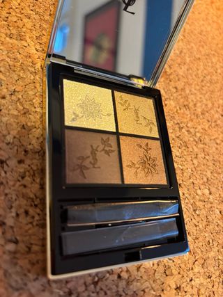 Trucchi Yves Saint Laurent nero e oro