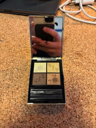 Trucchi Yves Saint Laurent nero e oro