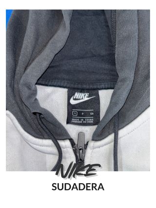 Sudadera Nike con cremallera y capucha