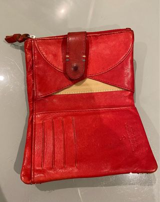 Cartera de piel roja para mujer