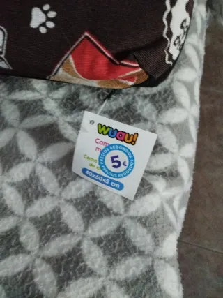 Colchón para perros con estampado de perros